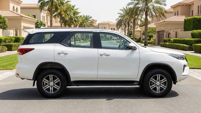 2022 Toyota Fortuner EXR thumbnail 3