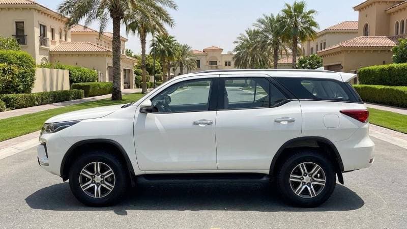 2022 Toyota Fortuner EXR thumbnail 5