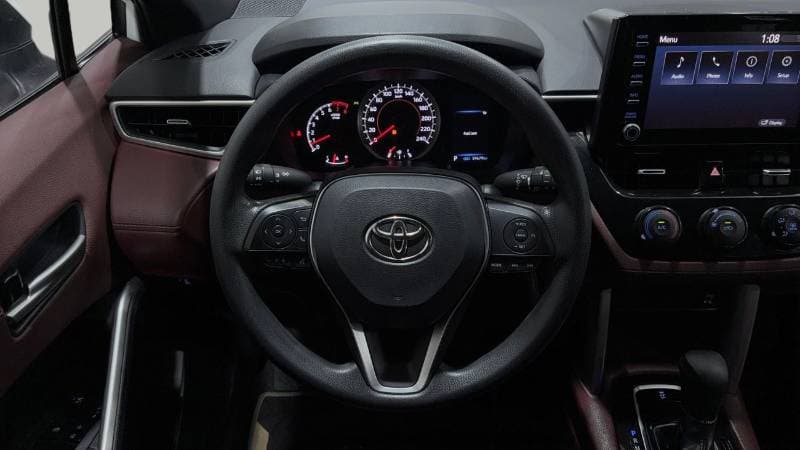 2024 Toyota Corolla Cross XL thumbnail 8