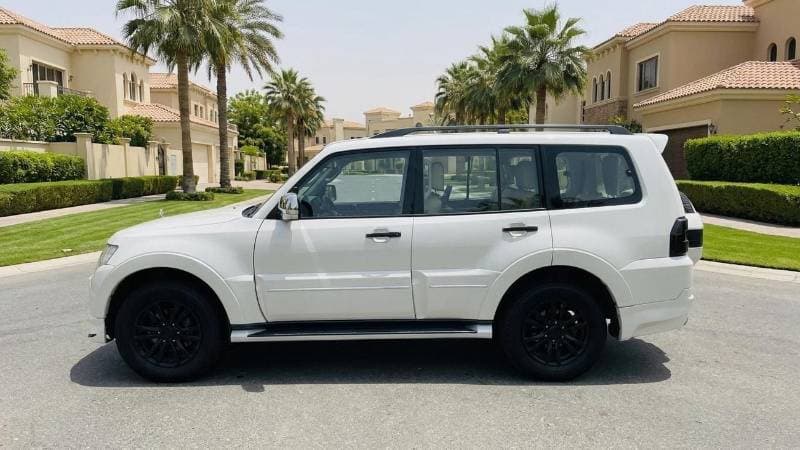 2020 Mitsubishi Pajero GLS HIGHLINE thumbnail 5