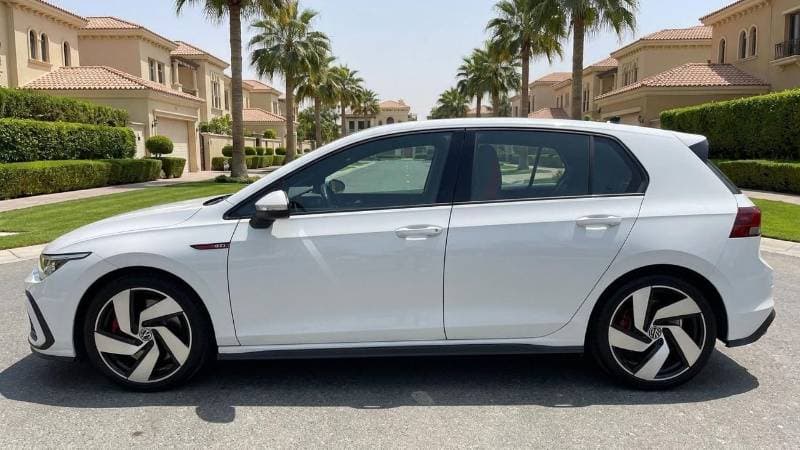 2022 Volkswagen Golf GTI thumbnail 5