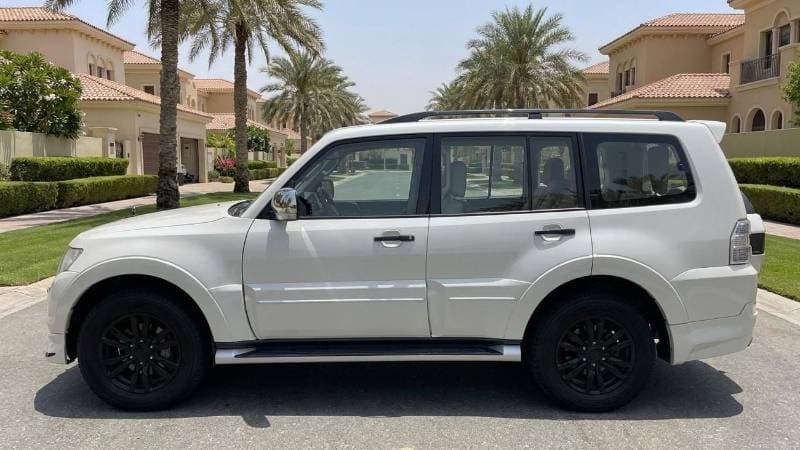 2020 Mitsubishi Pajero GLS HIGHLINE TOP thumbnail 5