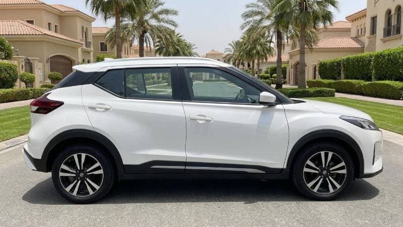 2024 Nissan Kicks SV thumbnail 3