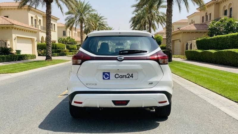 2024 Nissan Kicks SV thumbnail 4