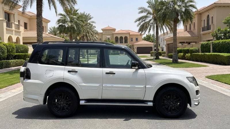 2020 Mitsubishi Pajero GLS H/L SIGNATURE EDI thumbnail 3