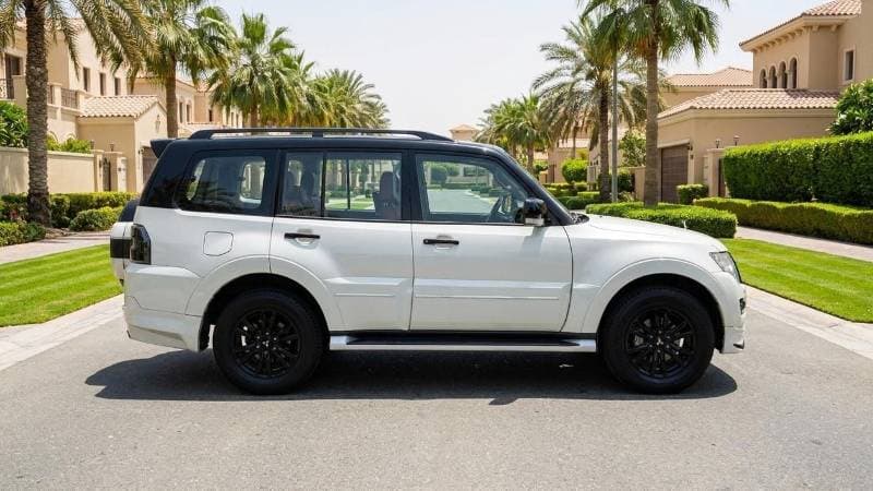 2020 Mitsubishi Pajero GLS H/L SIGNATURE EDI thumbnail 3