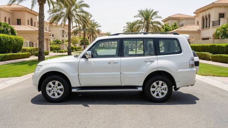 2018 Mitsubishi Pajero GLS MIDLINE thumbnail 5