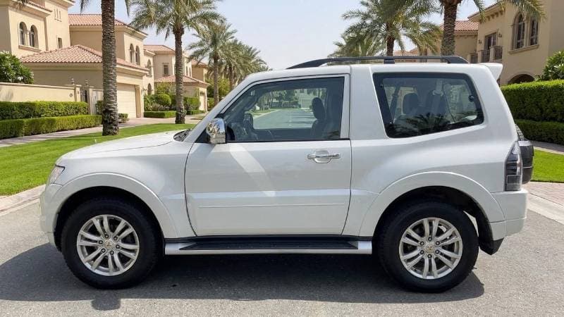 2018 Mitsubishi Pajero GLS HIGHLINE thumbnail 5