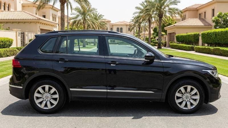 2022 Volkswagen Tiguan TREND thumbnail 3