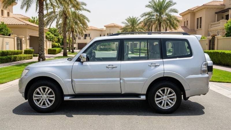 2019 Mitsubishi Pajero GLS HIGHLINE thumbnail 5