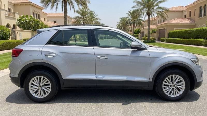 2024 Volkswagen T ROC LIFE thumbnail 3