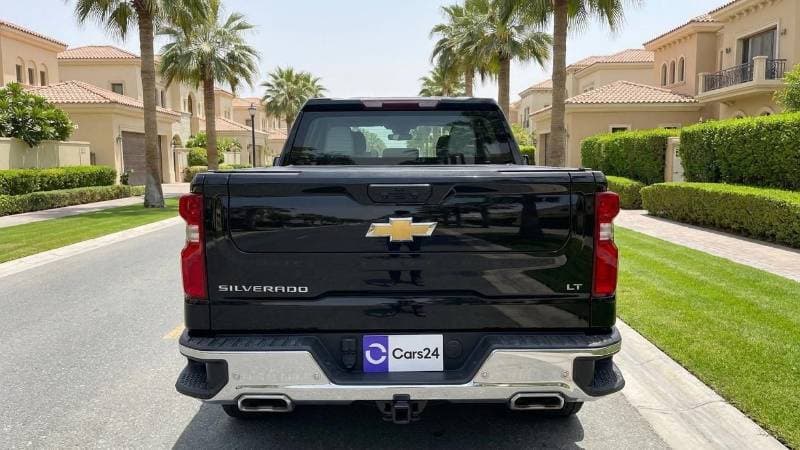 2023 Chevrolet Silverado thumbnail 4