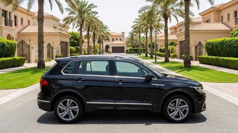 2024 Volkswagen Tiguan R LINE thumbnail 3
