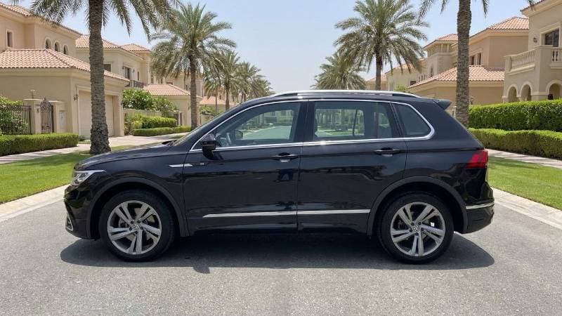 2024 Volkswagen Tiguan R LINE thumbnail 5