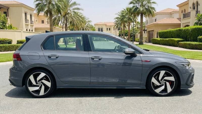 2024 Volkswagen Golf GTI thumbnail 3
