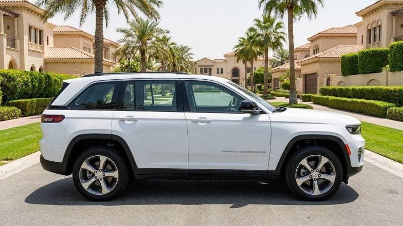2023 Jeep Grand Cherokee thumbnail 3