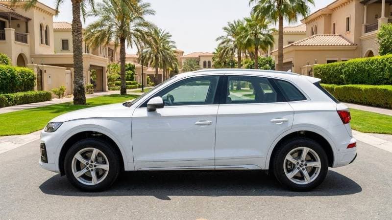 2022 Audi Q5 45 TFSI thumbnail 5