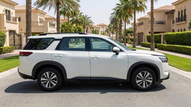 2024 Nissan Pathfinder S thumbnail 3