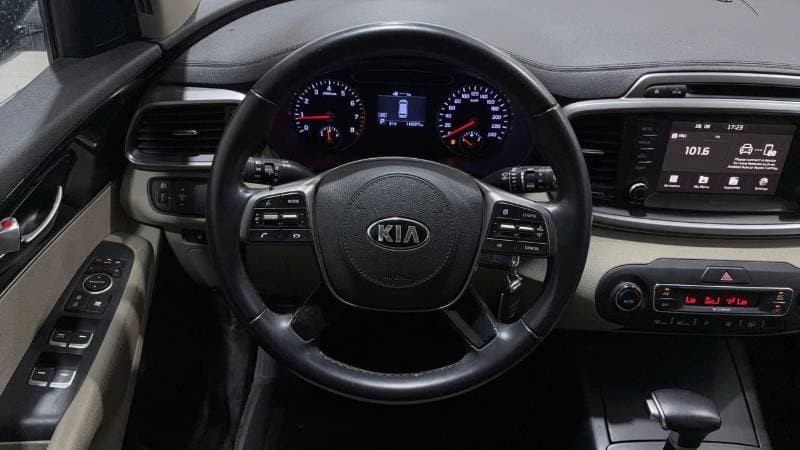 2020 Kia Sorento LX thumbnail 8