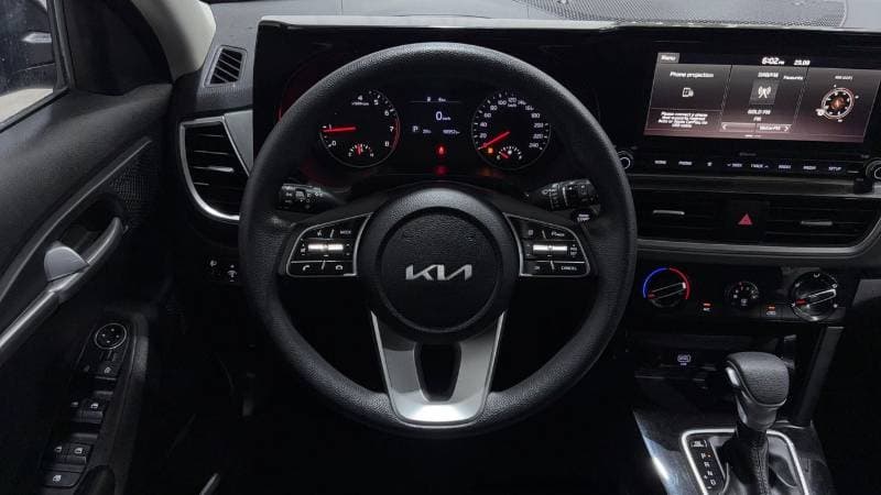 2023 Kia Seltos EX thumbnail 8