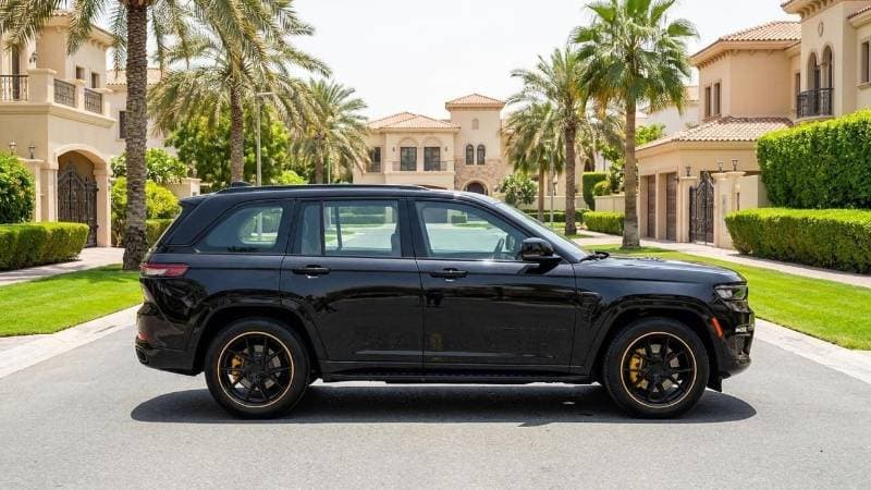 2022 Jeep Grand Cherokee OVERLAND thumbnail 3