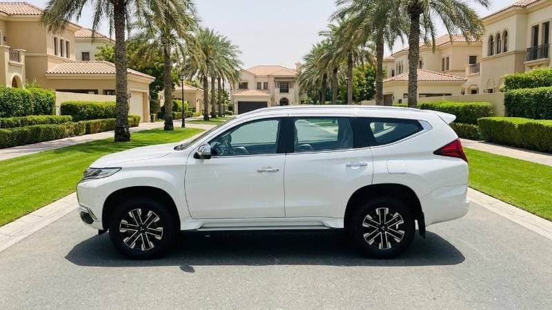 2023 Mitsubishi Montero Sport GLS PREMIUM thumbnail 5