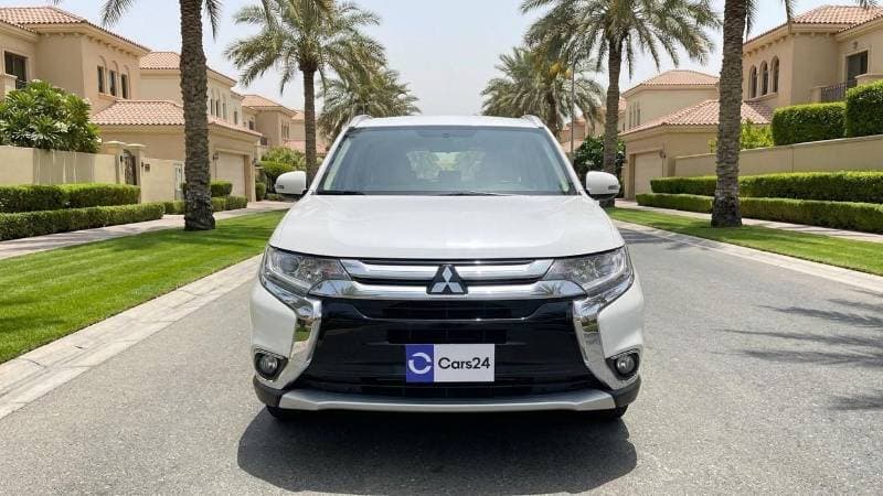 2017 Mitsubishi Outlander thumbnail 6