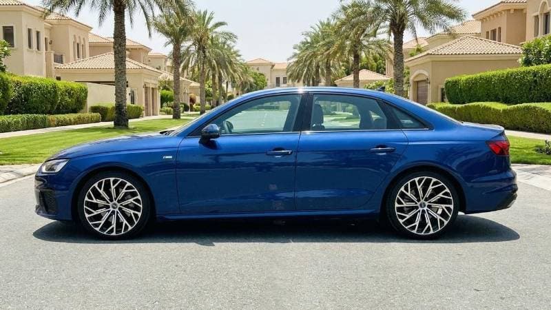 2023 Audi A4 35 TFSI S LINE thumbnail 5