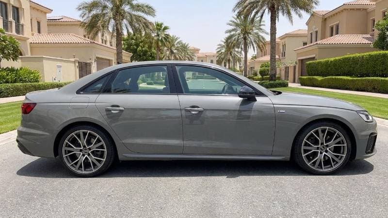 2024 Audi A4 35 TFSI S LINE thumbnail 3