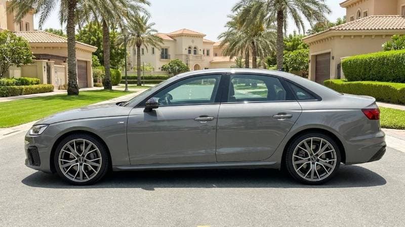 2024 Audi A4 35 TFSI S LINE thumbnail 5