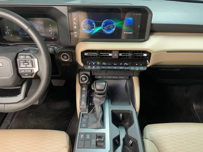 2025 Toyota Prado GXL thumbnail 8