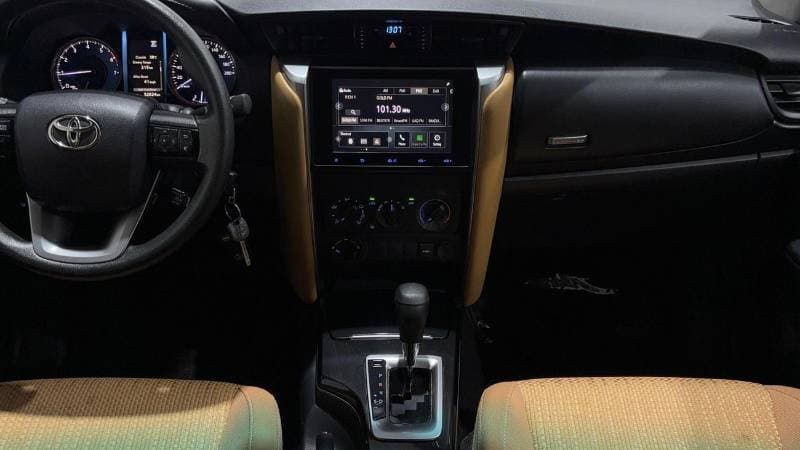 2024 Toyota Fortuner EXR thumbnail 8