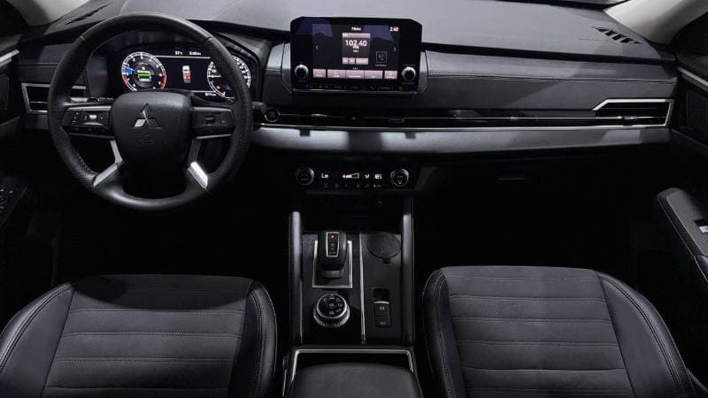2024 Mitsubishi Outlander thumbnail 5