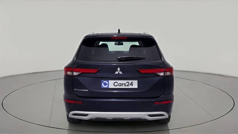2024 Mitsubishi Outlander thumbnail 4