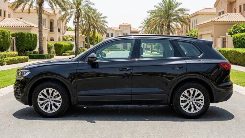 2025 Volkswagen Touareg thumbnail 5