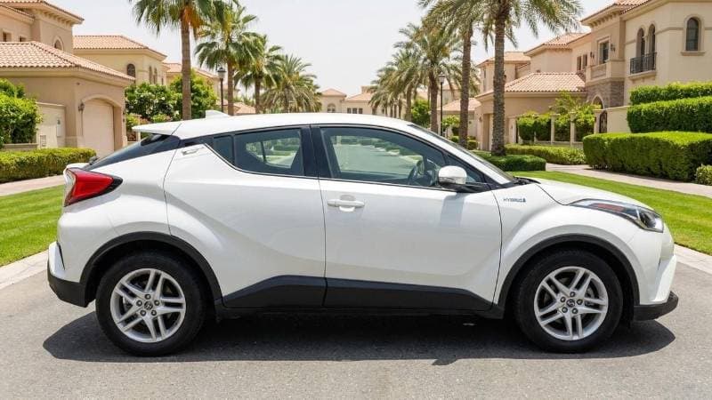 2023 Toyota C HR thumbnail 3