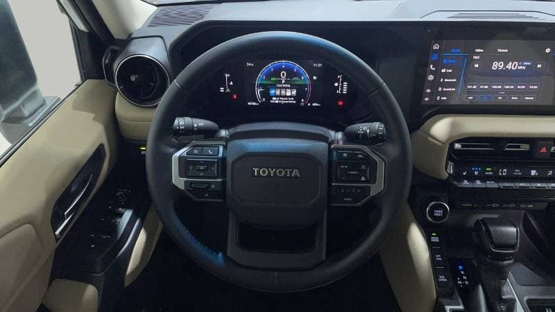 2026 Toyota Prado GXL thumbnail 6
