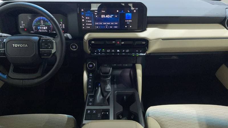 2026 Toyota Prado GXL thumbnail 8