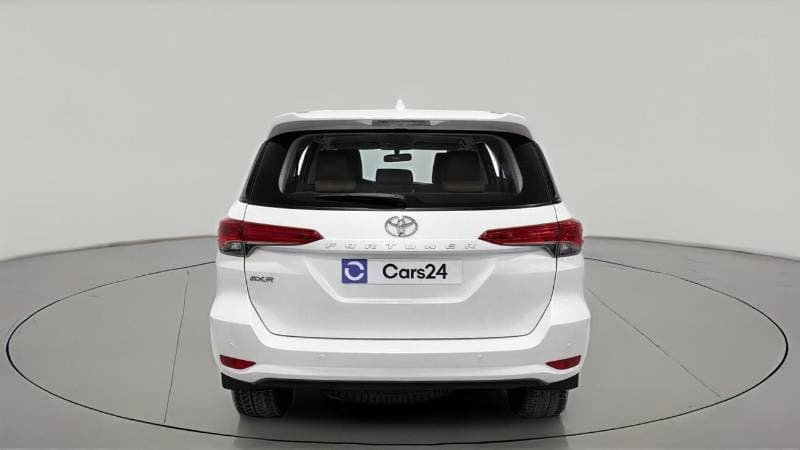 2022 Toyota Fortuner EXR thumbnail 4