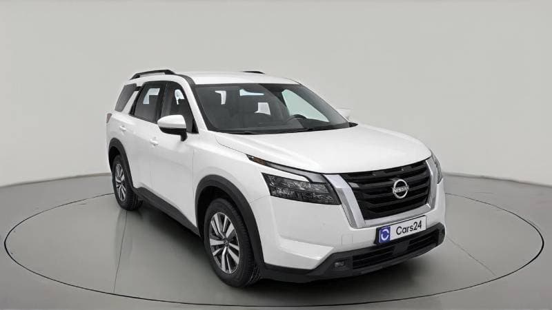 2024 Nissan Pathfinder S