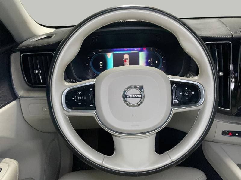 2023 Volvo XC60 ULTIMATE BRIGHT thumbnail 8