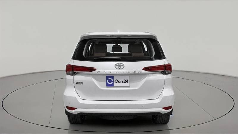 2023 Toyota Fortuner EXR thumbnail 4