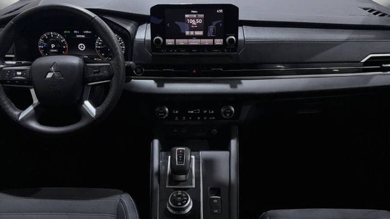 2023 Mitsubishi Outlander thumbnail 8