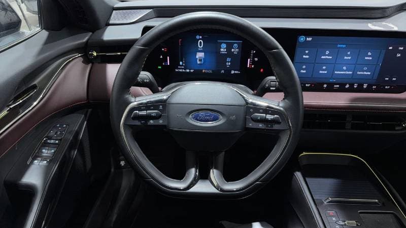 2023 Ford Taurus thumbnail 8