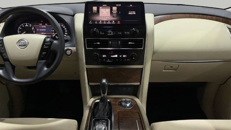 2023 Nissan Patrol SE T2 thumbnail 8
