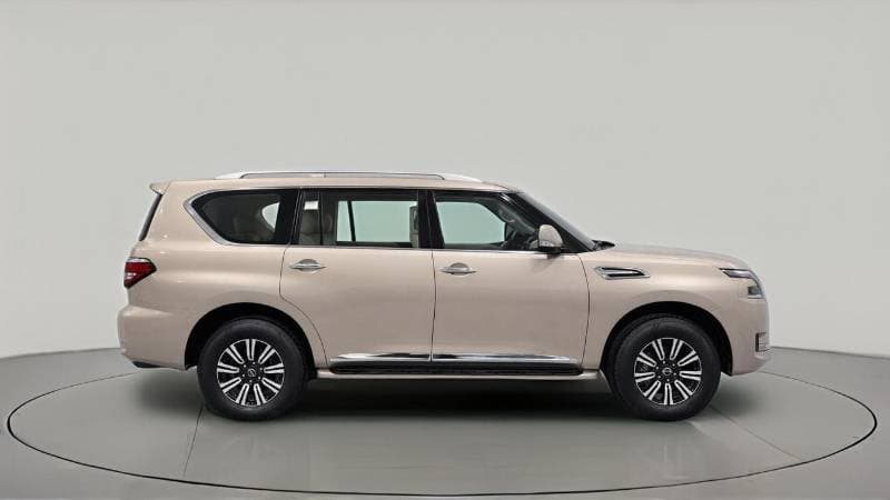 2023 Nissan Patrol SE T2 thumbnail 3