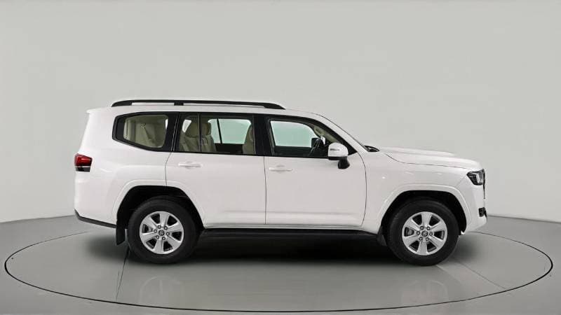 2023 Toyota Land Cruiser GXR thumbnail 3