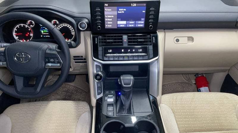 2024 Toyota Land Cruiser EXR thumbnail 8