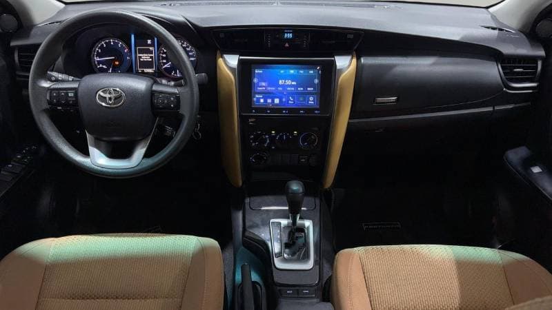 2024 Toyota Fortuner EXR thumbnail 5
