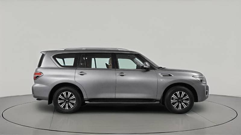 2024 Nissan Patrol LE T2 thumbnail 3